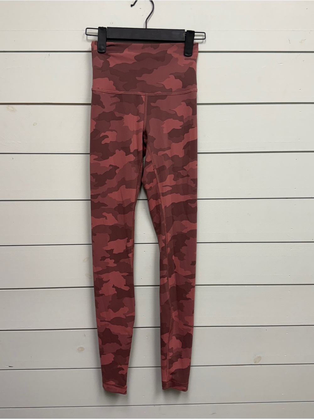 Lululemon wunder train high rise leggings 28” pink camo women’s‎ size 2